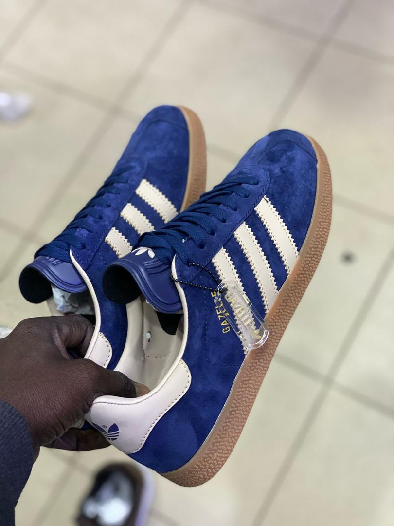Chaussures addidas